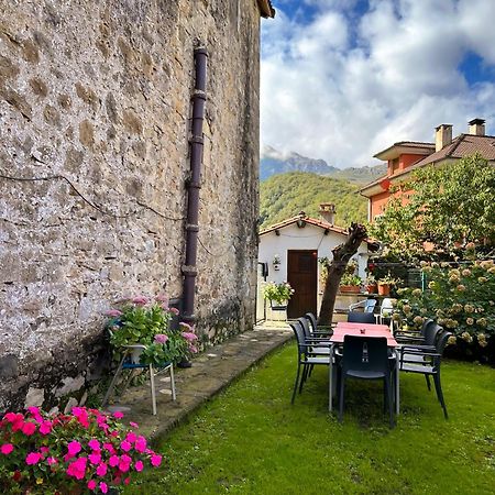 Casa Rural El Torrejon Arenas De Cabrales Exterior foto