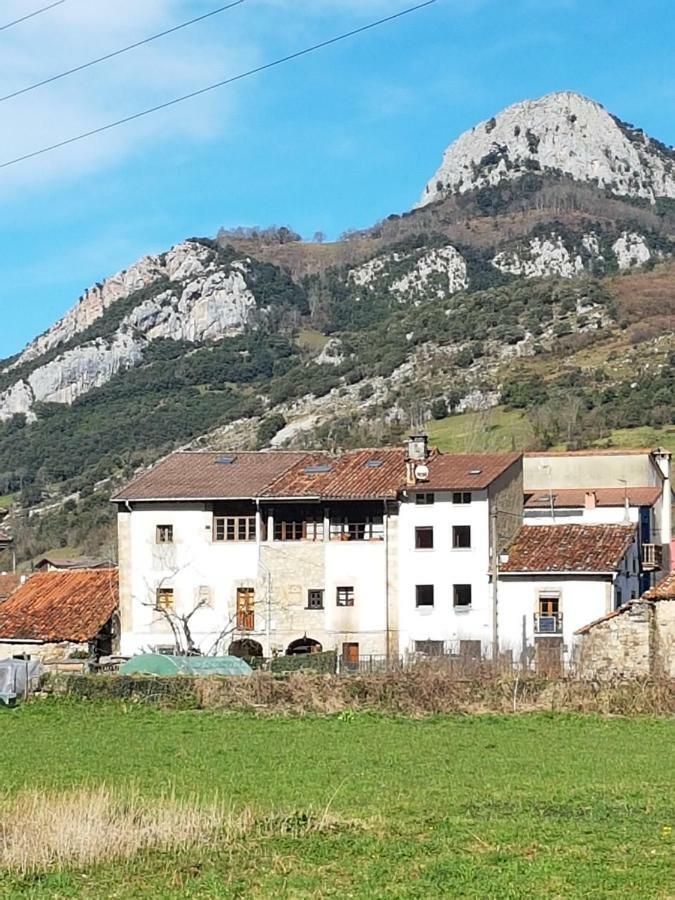 Casa Rural El Torrejon Arenas De Cabrales Exterior foto